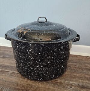 Granite Ware 20 qt 5 Gallon Stock Pot/Canner Speckled Black  12x17"